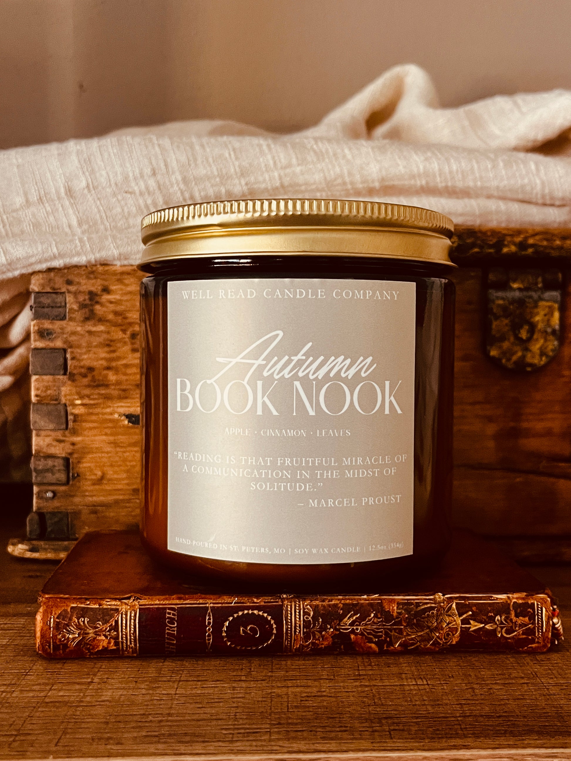 Soy Fall Candle bookish leaves apple