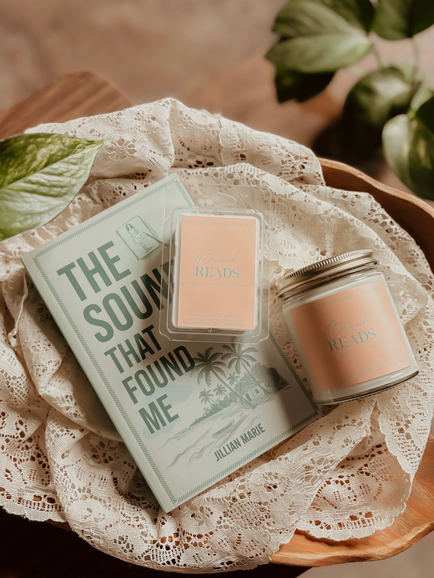Beach Reads Soy Candle